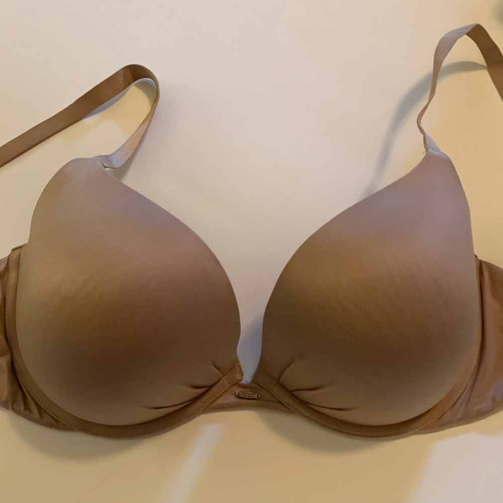 Victoria Secrets push-up bra